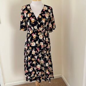 TORRID Size 00 M/L black floral challis midi dress